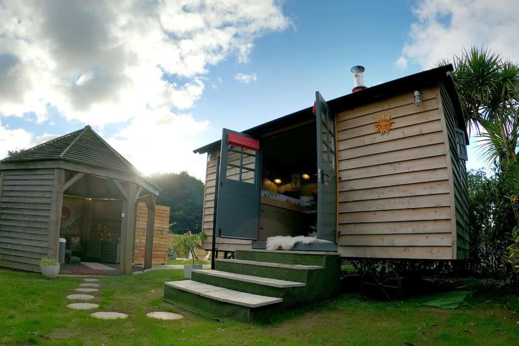 Romantic Retreat - Luxury Shepherds Hut + Hot Tub! Camborne Zewnętrze zdjęcie