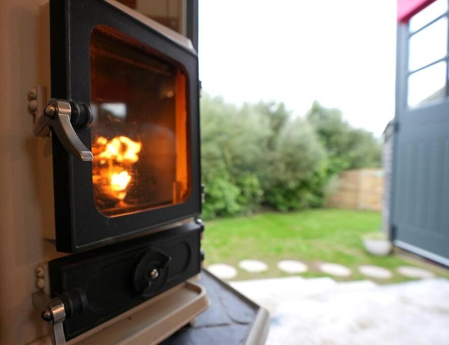 Romantic Retreat - Luxury Shepherds Hut + Hot Tub! Camborne Zewnętrze zdjęcie