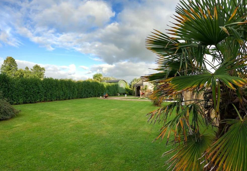 Romantic Retreat - Luxury Shepherds Hut + Hot Tub! Camborne Zewnętrze zdjęcie